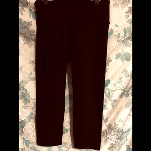 Balance cropped leggings by Old Navy. Size large.